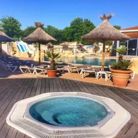 5 Etoiles - Piscine - Eeaiae *
