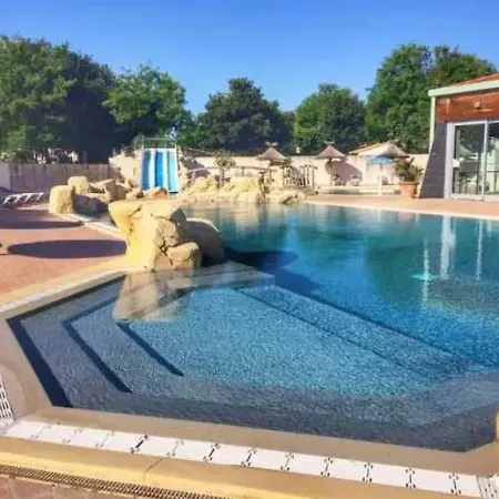 5 Etoiles - Piscine - Eeaiae *